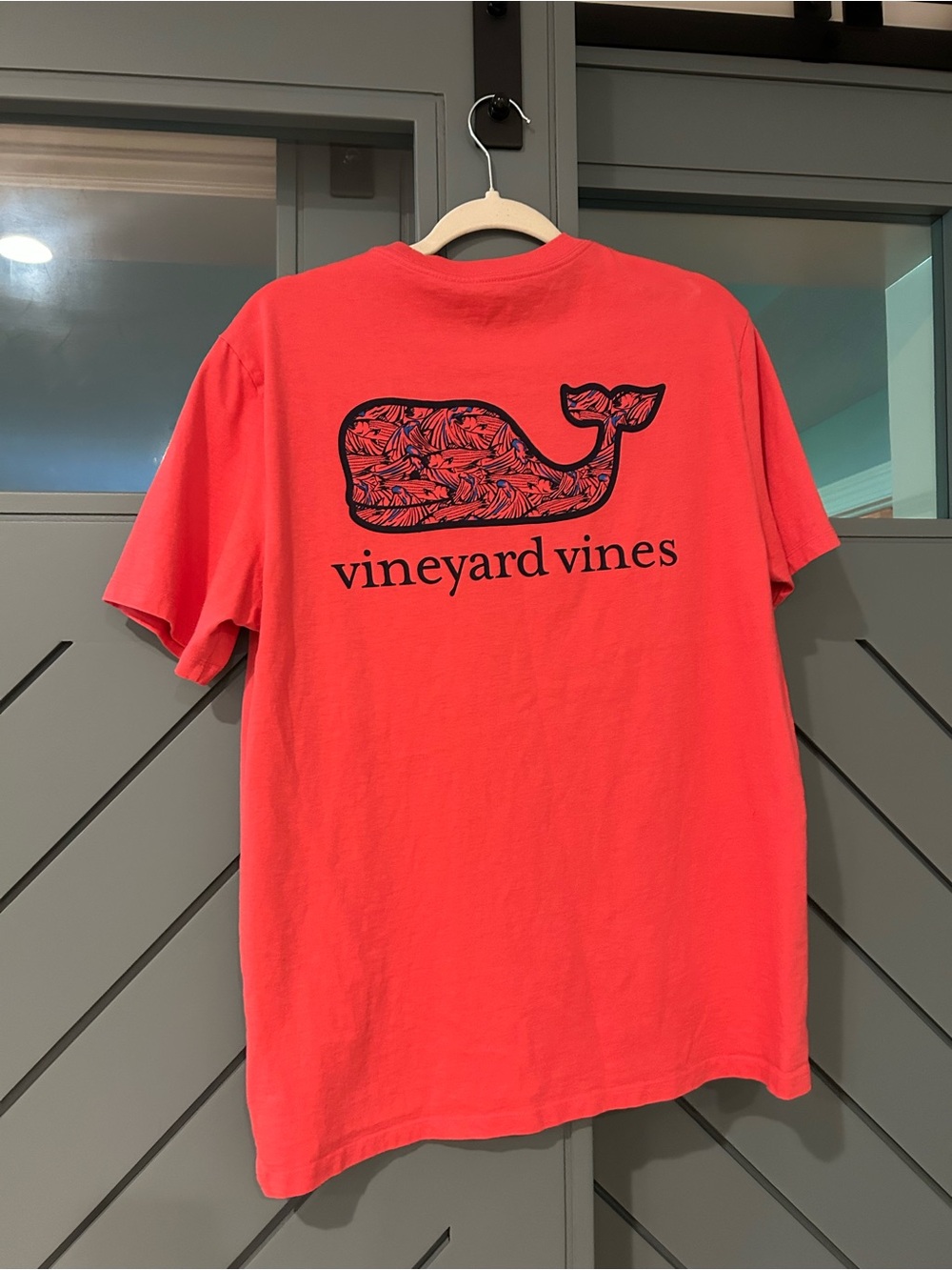 Vineyard Vines Men’s red Pocket T-Shirt - Picture 2 of 5